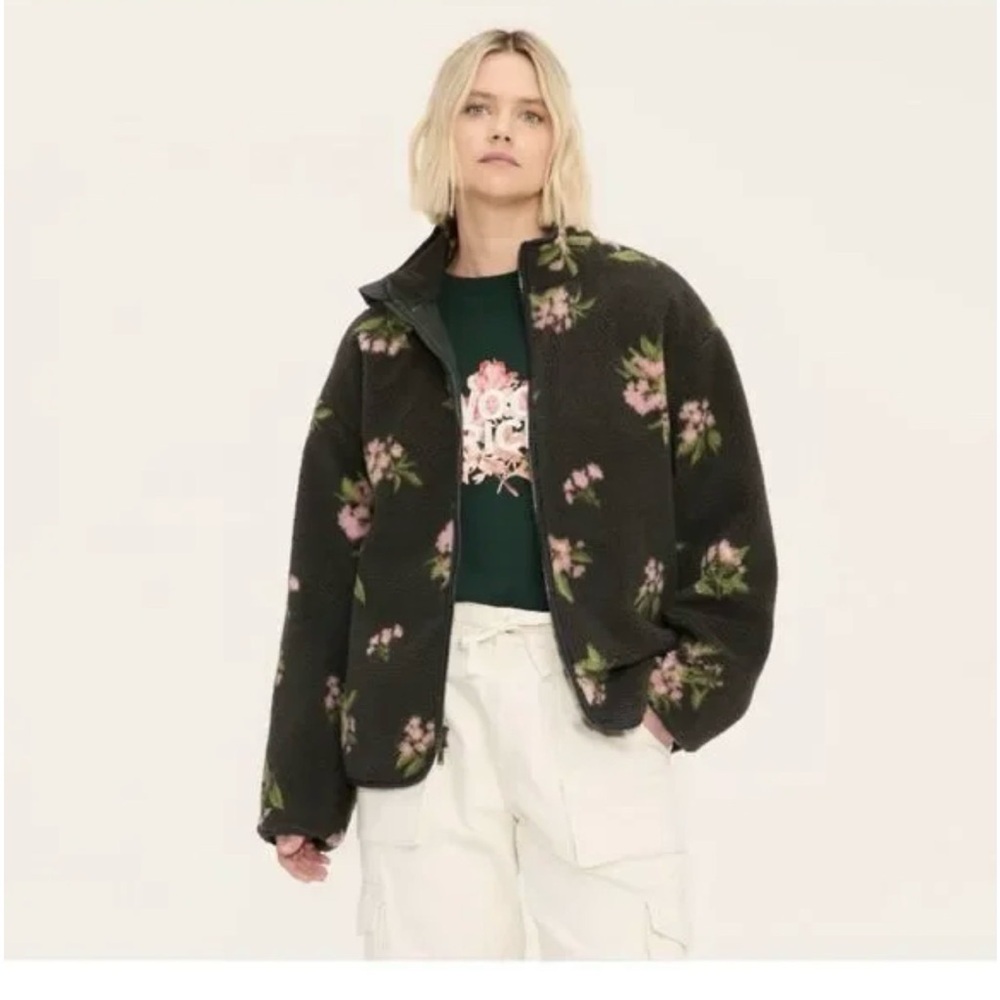 Woolrich cozy Floral Fleece Jacketin shades of green and pink small